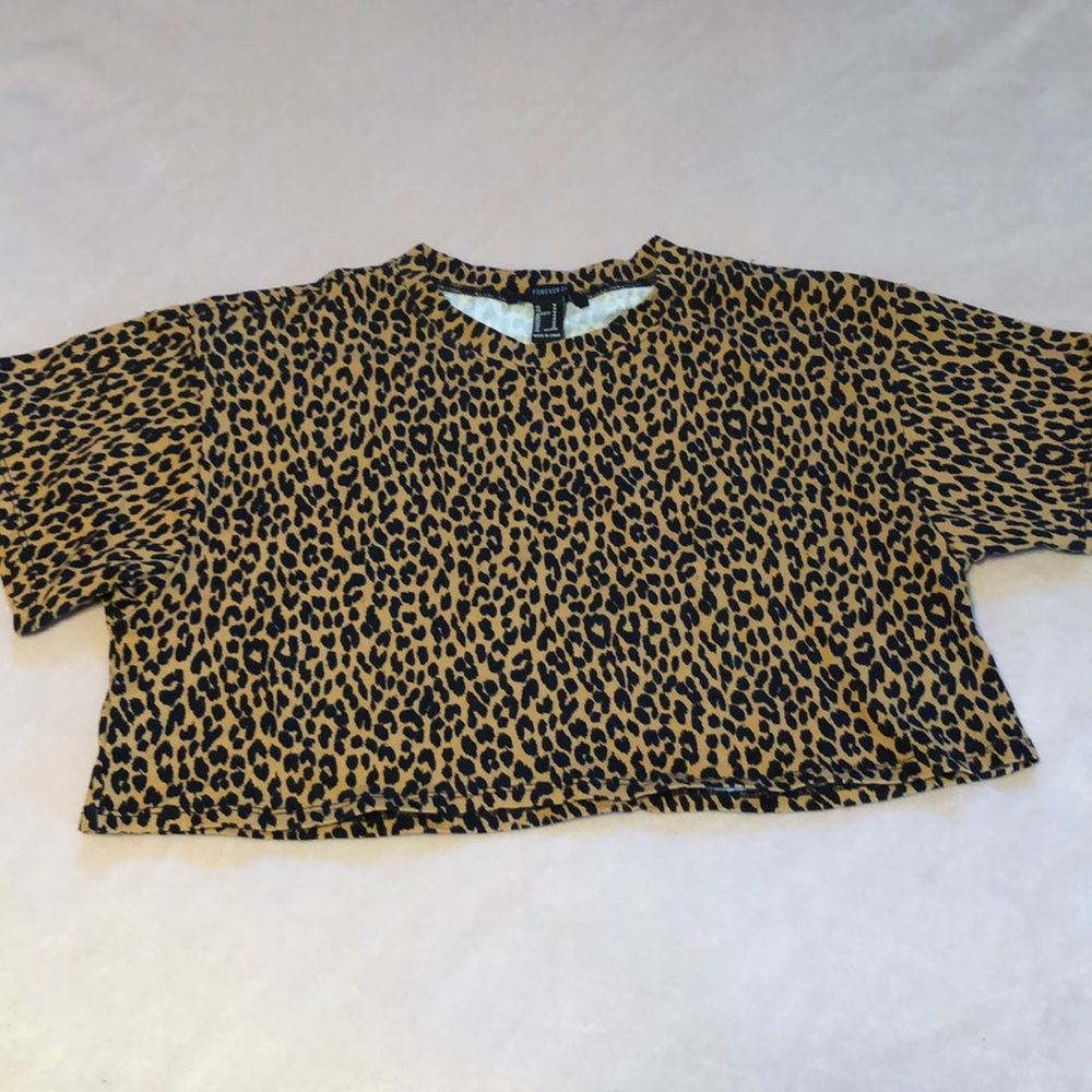 Forever 21 leopard print crop top